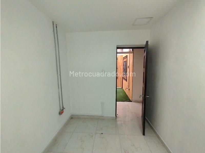 Commercial House for Rent in Florida Nueva - 9