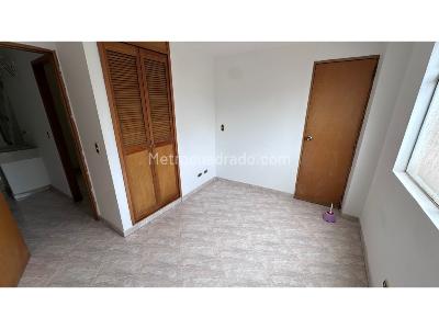Apartamento en venta en La Floresta, Medellín · foto 8 de 20