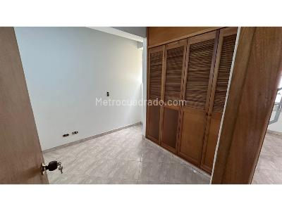 Apartamento en venta en La Floresta, Medellín · foto 18 de 20