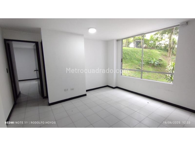 Apartamento de 2 Alcobas en Loma del Indio con Piscinas y Parqueadero - 6