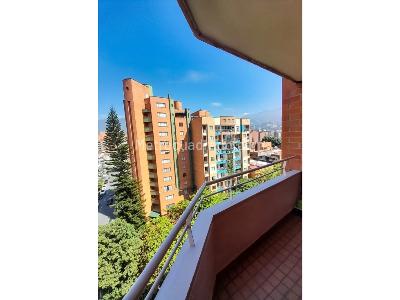 Apartamento de 2 alcobas en venta en Laureles, Medellín, 72 m² · foto 8 de 17