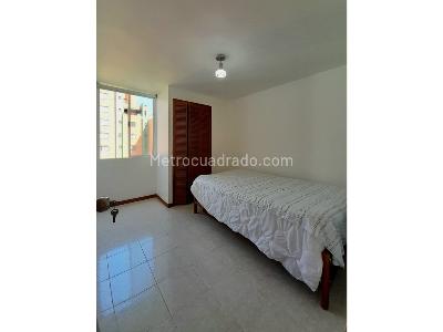 Apartamento de 2 alcobas en venta en Laureles, Medellín, 72 m² · foto 9 de 17