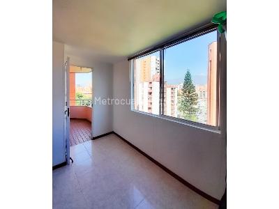 Apartamento de 2 alcobas en venta en Laureles, Medellín, 72 m² · foto 10 de 17