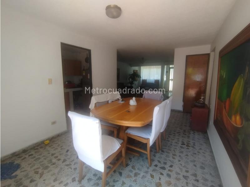 Casa de 5 Alcobas en Alquiler en Calasanz - 4