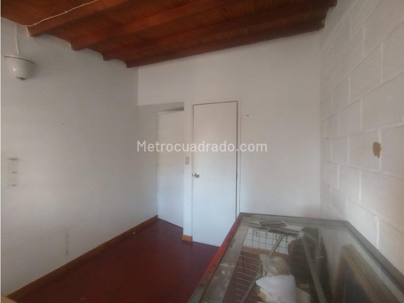 Casa de 5 Alcobas en Alquiler en Calasanz - 9