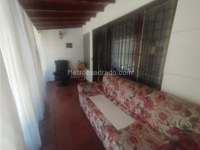 Casa de 5 alcobas en venta en Calasanz, Medellín, 300 m² · foto 10 de 20