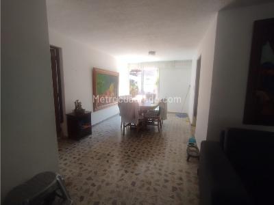 Casa de 5 alcobas en venta en Calasanz, Medellín, 300 m² · foto 12 de 20