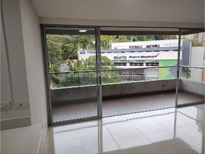 Apartamento de 3 alcobas en arriendo en El Poblado, Medellín, 114 m² · foto 2 de 14