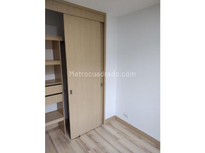 Apartamento de 3 alcobas en arriendo en El Poblado, Medellín, 114 m² · foto 9 de 14