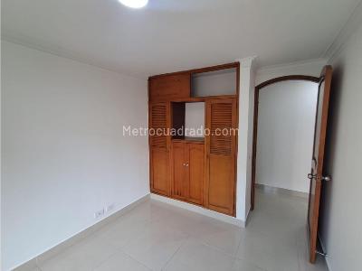 Apartamento de 3 alcobas en venta en La Castellana, Medellín, 100 m² · foto 7 de 20