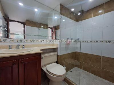 Apartamento de 3 alcobas en venta en La Castellana, Medellín, 100 m² · foto 8 de 20