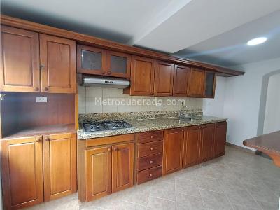 Apartamento de 3 alcobas en venta en La Castellana, Medellín, 100 m² · foto 10 de 20