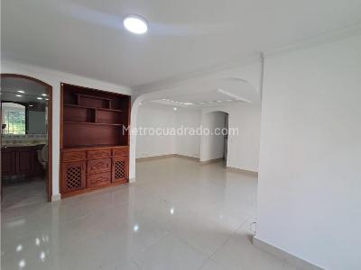 Apartamento de 3 alcobas en venta en La Castellana, Medellín, 100 m² · foto 13 de 20