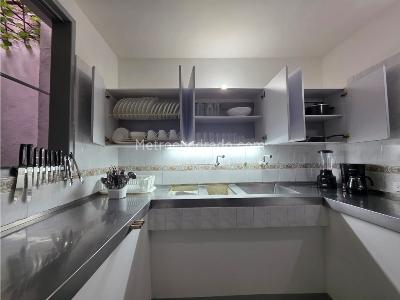 Casa de 5 alcobas en venta en Laureles, Medellín, 250 m² · foto 12 de 20