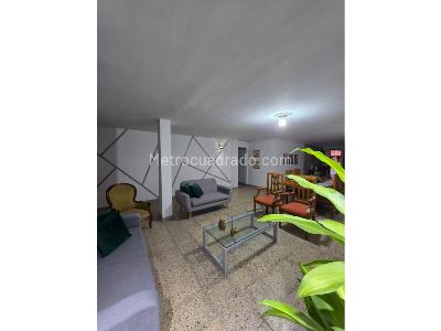 Casa de 5 alcobas en venta en Laureles, Medellín, 250 m² · foto 16 de 20