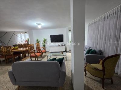 Casa de 5 alcobas en venta en Laureles, Medellín, 250 m² · foto 17 de 20