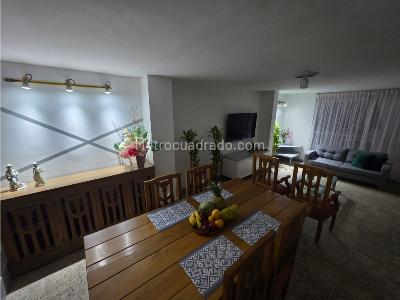 Casa de 5 alcobas en venta en Laureles, Medellín, 250 m² · foto 18 de 20