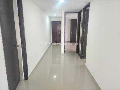 Apartamento de 3 alcobas en venta en Sabaneta, Sabaneta, 110 m² · foto 13 de 20