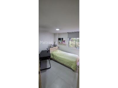 Apartamento en venta en Loma Del Indio, Medellín · foto 3 de 11