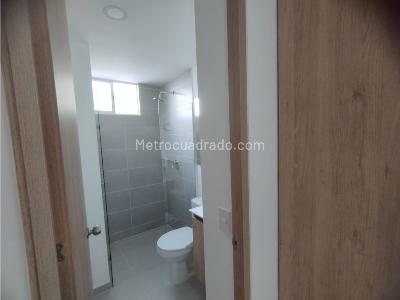 Apartamento en arriendo en Ciudad Del Rio, Medellín · foto 8 de 18