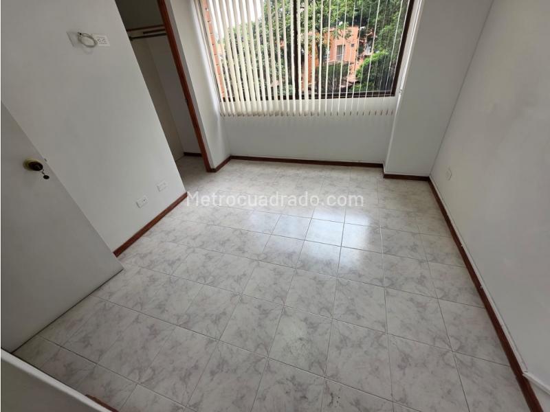 3BR Apartment in El Poblado (90 m²) - 2
