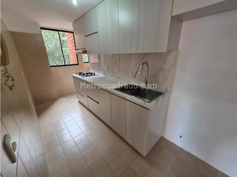 3BR Apartment in El Poblado (90 m²) - 4