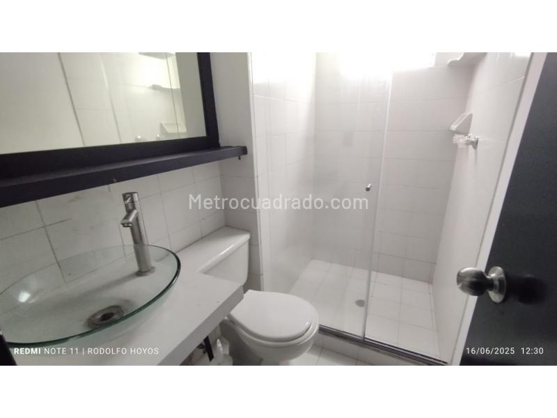 Apartamento en Arriendo en Loma del Indio con Parqueadero Cubierto Privado - 8
