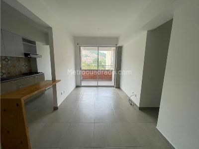 Apartamento de 3 alcobas en venta en Viviendas Del Sur, Itagüí, 67 m² · foto 2 de 15