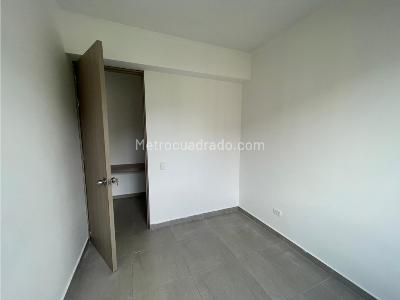Apartamento de 3 alcobas en venta en Viviendas Del Sur, Itagüí, 67 m² · foto 8 de 15