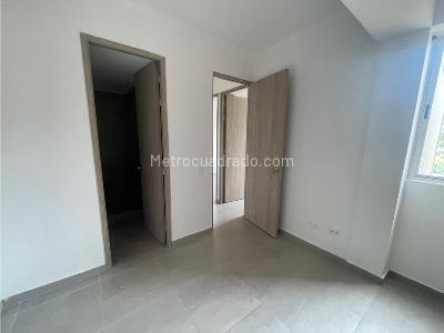 Apartamento de 3 alcobas en venta en Viviendas Del Sur, Itagüí, 67 m² · foto 9 de 15