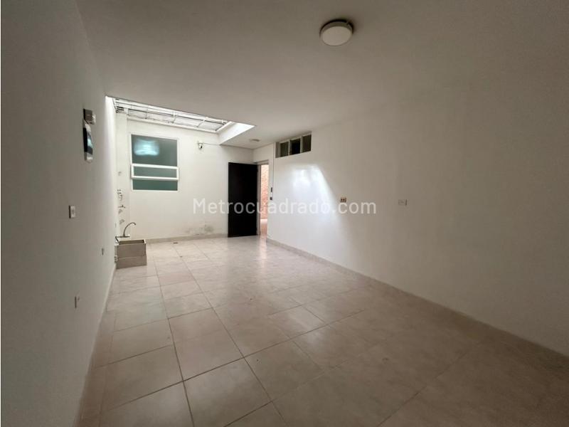 Casa Comercial en Arriendo en Laureles - 5