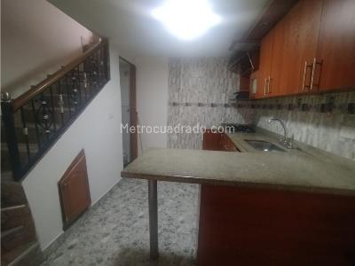 Casa de 3 alcobas en venta en Niquia, Bello, 120 m² · foto 2 de 20
