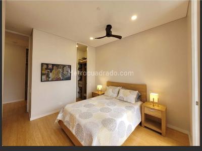 Apartamento en venta en Loma De Las Brujas, Envigado · foto 2 de 20