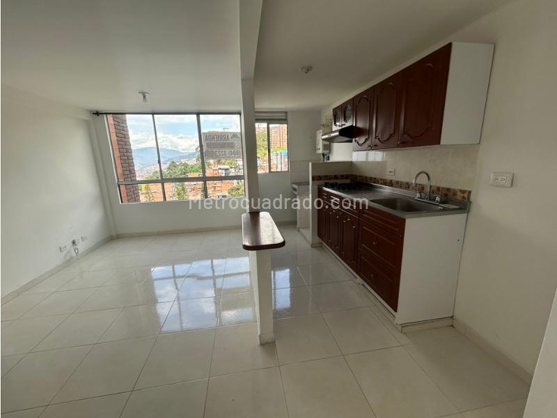 2BR Apartment for Rent in Loma del Indio with Parking