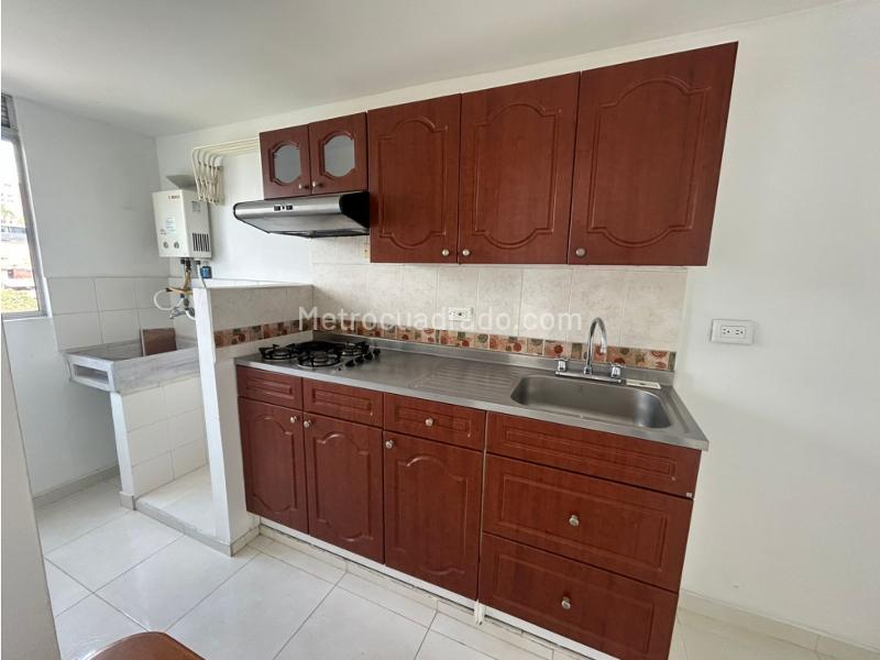 2BR Apartment for Rent in Loma del Indio with Parking - 2
