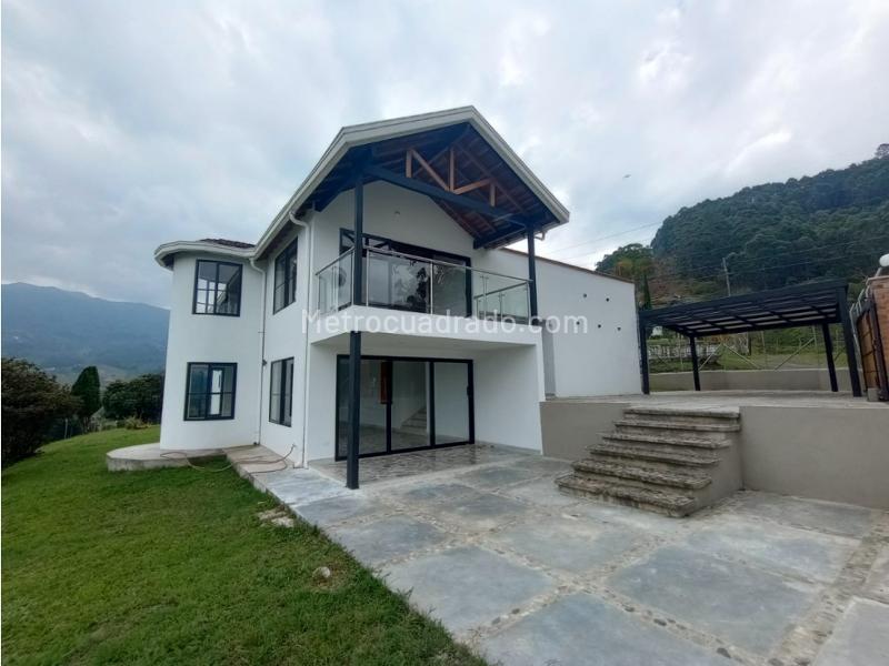 Casa – Envigado, Valle de Aburrá - Vista 4