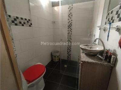 Casa de 2 alcobas en venta en San Javier, Medellín, 65 m² · foto 10 de 13