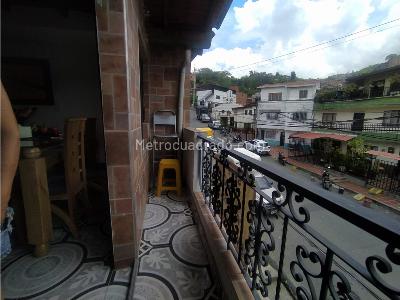 Casa de 2 alcobas en venta en San Javier, Medellín, 65 m² · foto 12 de 13
