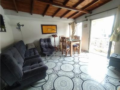 Casa de 2 alcobas en venta en San Javier, Medellín, 65 m² · foto 3 de 13