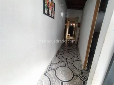 Casa de 2 alcobas en venta en San Javier, Medellín, 65 m² · foto 6 de 13