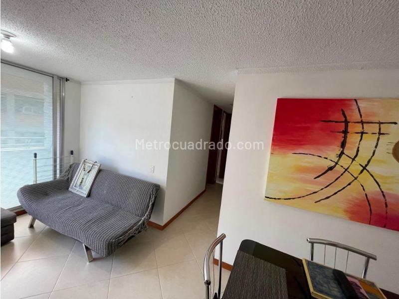 2BR Apartment for Rent in Loma del Indio with Balcony & Parking - 4