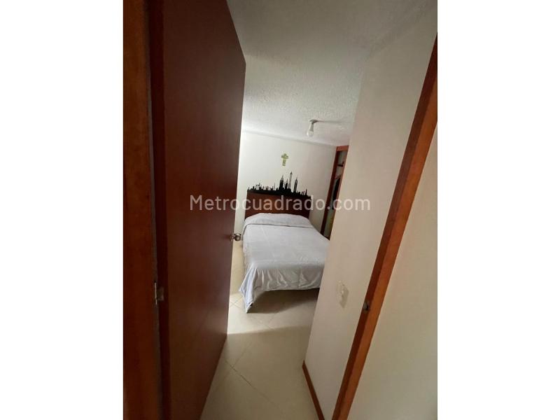 2BR Apartment for Rent in Loma del Indio with Balcony & Parking - 7