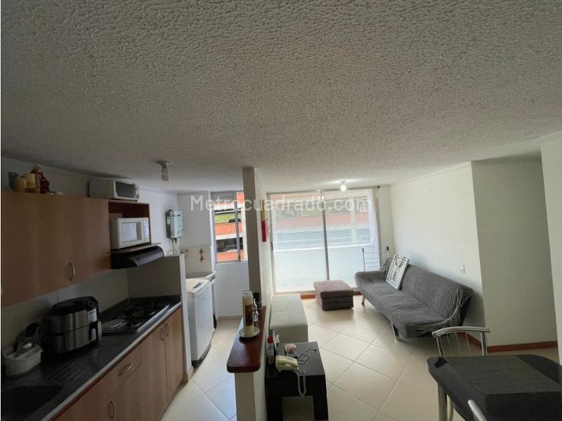 2BR Apartment for Rent in Loma del Indio with Balcony & Parking - 3