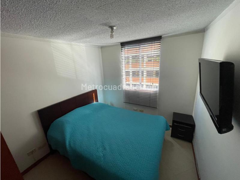 2BR Apartment for Rent in Loma del Indio with Balcony & Parking - 9