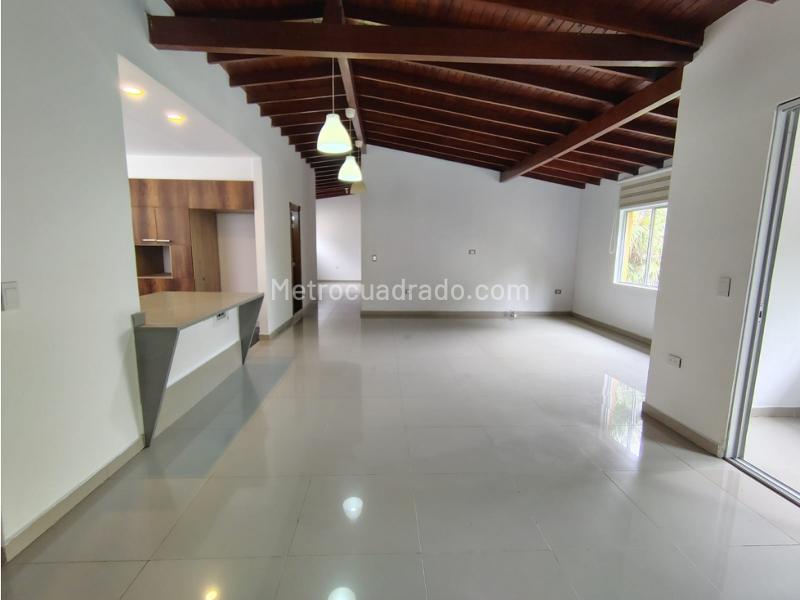 Casa de 3 Alcobas en Alquiler en Simón Bolívar - 2