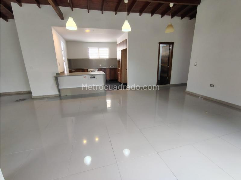 Casa de 3 Alcobas en Alquiler en Simón Bolívar - 3