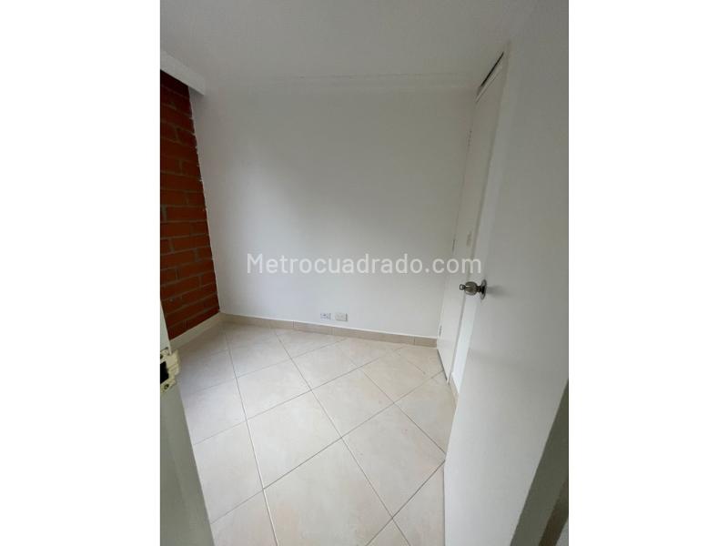 Apartamento Amplio de 3 Alcobas en Arriendo en Belén Miravalle - 9