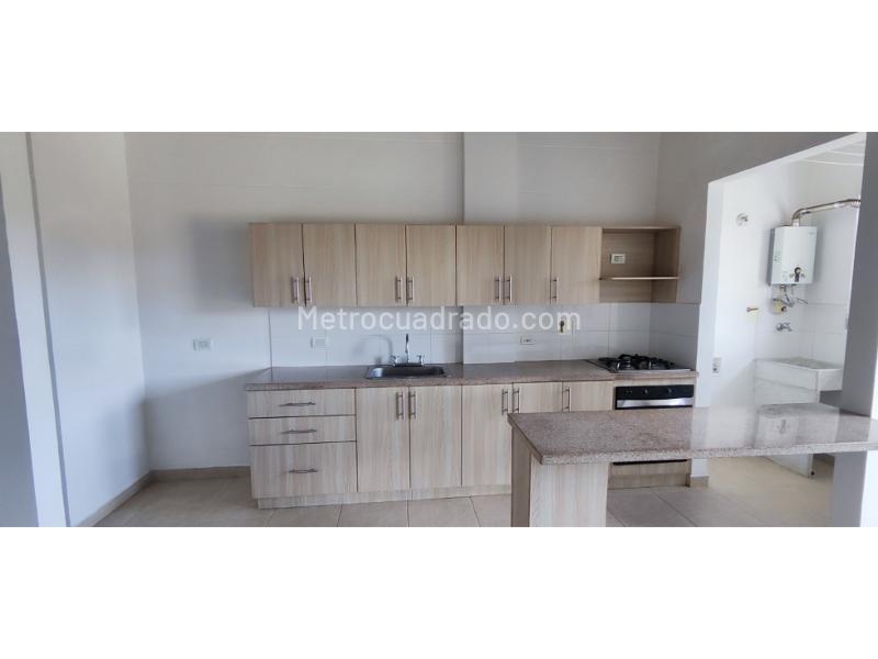 3BR Apartment in Porton Del Retiro (70 m²) - 3