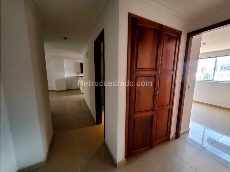 Spacious 3BR Apartment in El Nogal - 9
