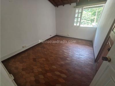 Casa en arriendo en El Poblado, Medellín · foto 9 de 16